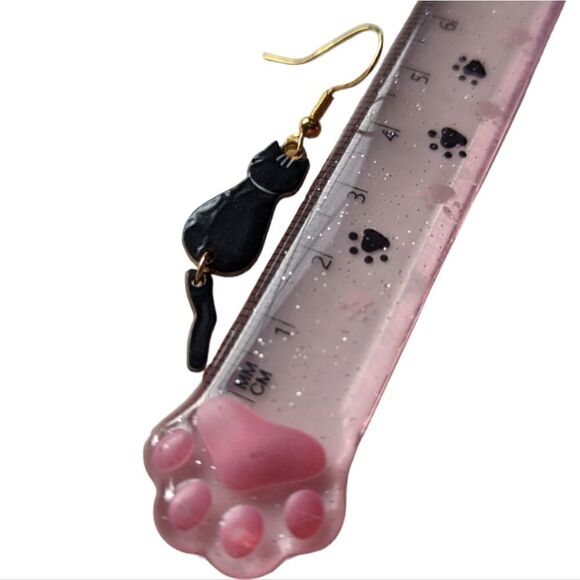 Black Kitty Cat Earrings - Picture 3 of 7